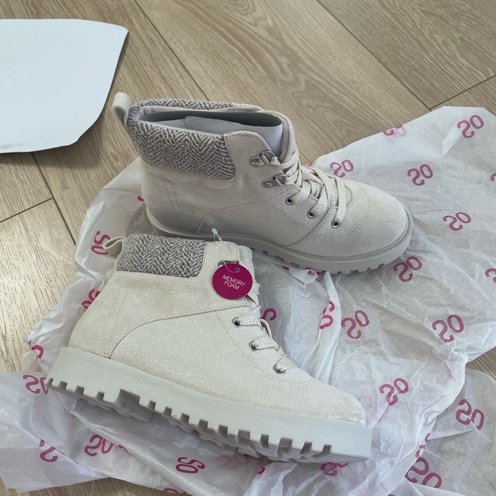 Girls lace up boots